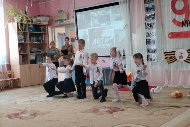 Конкурс чтецов "Мы о войне стихами говорим!"